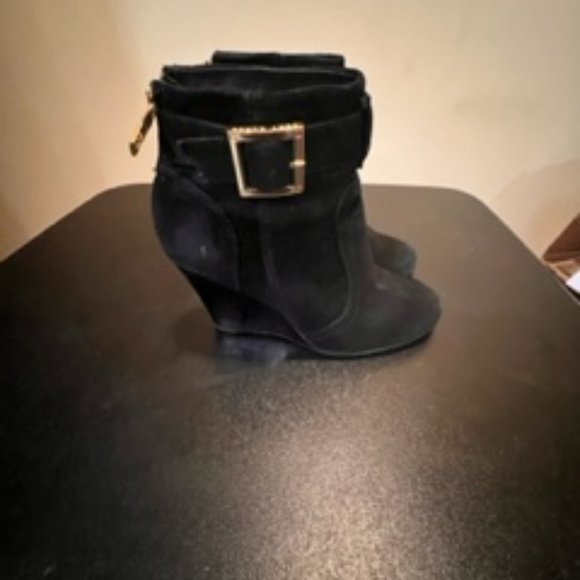 Tory Burch black suede wedge ankle boots size 5.5 - Picture 14 of 15